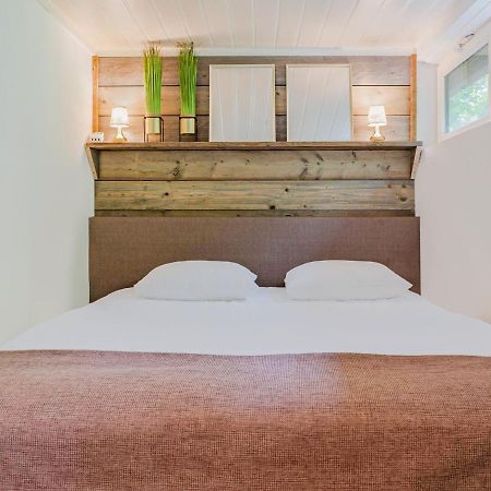 Upscale Bungalow In Lanaken With Private Garden Exteriör bild