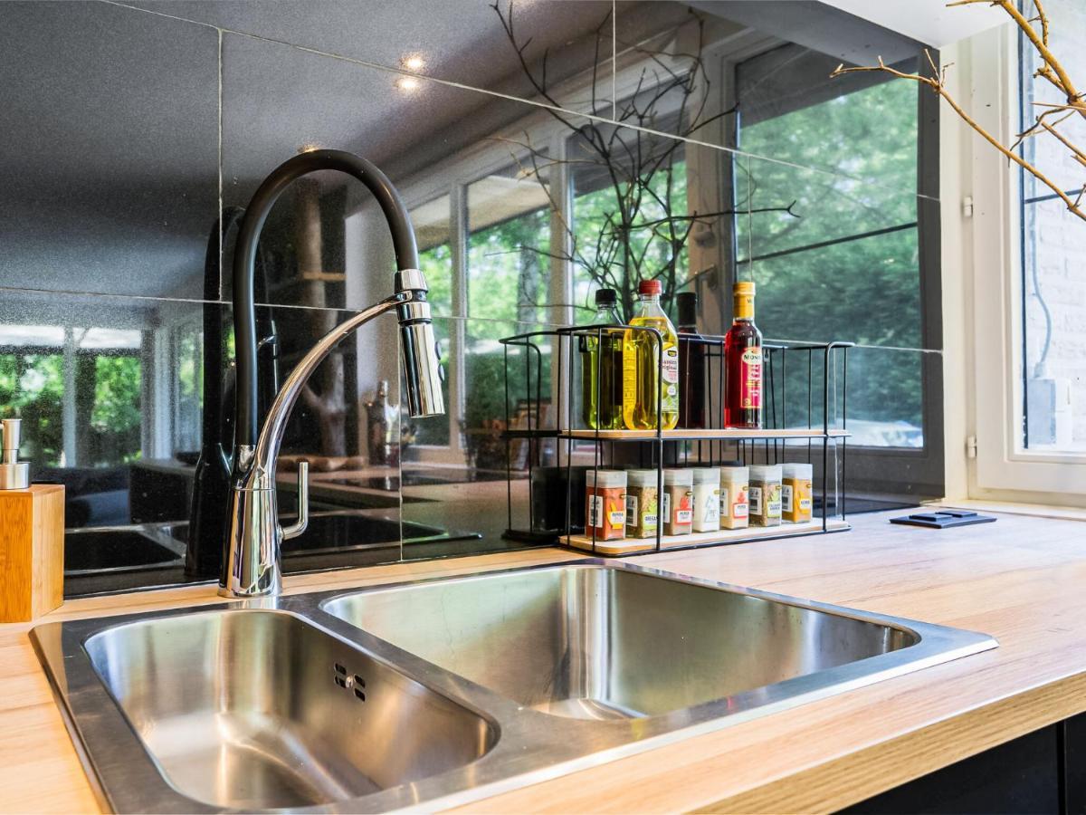 Upscale Bungalow In Lanaken With Private Garden Exteriör bild