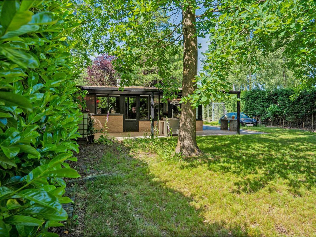 Upscale Bungalow In Lanaken With Private Garden Exteriör bild