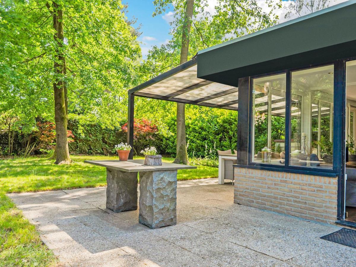 Upscale Bungalow In Lanaken With Private Garden Exteriör bild