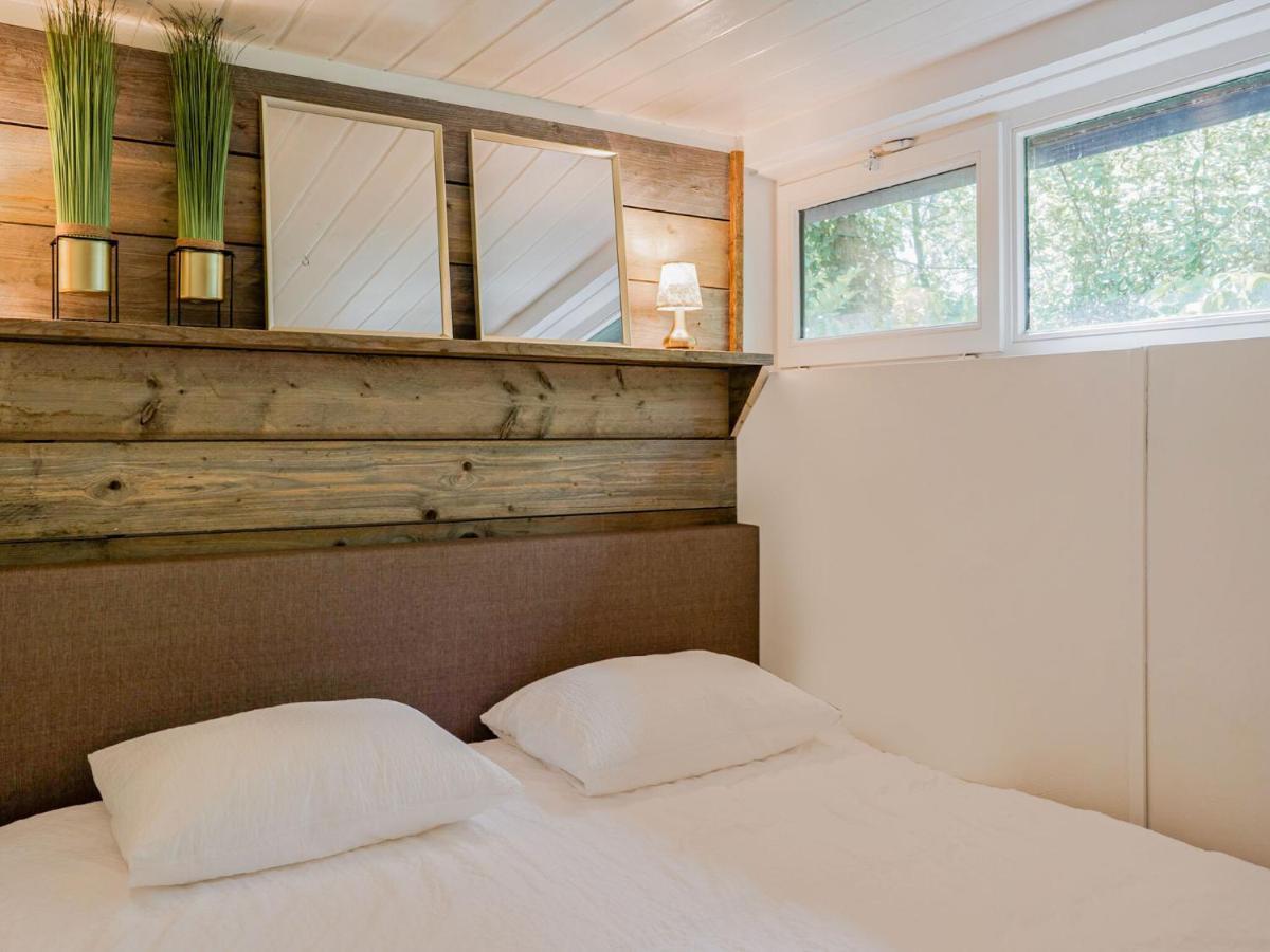 Upscale Bungalow In Lanaken With Private Garden Exteriör bild